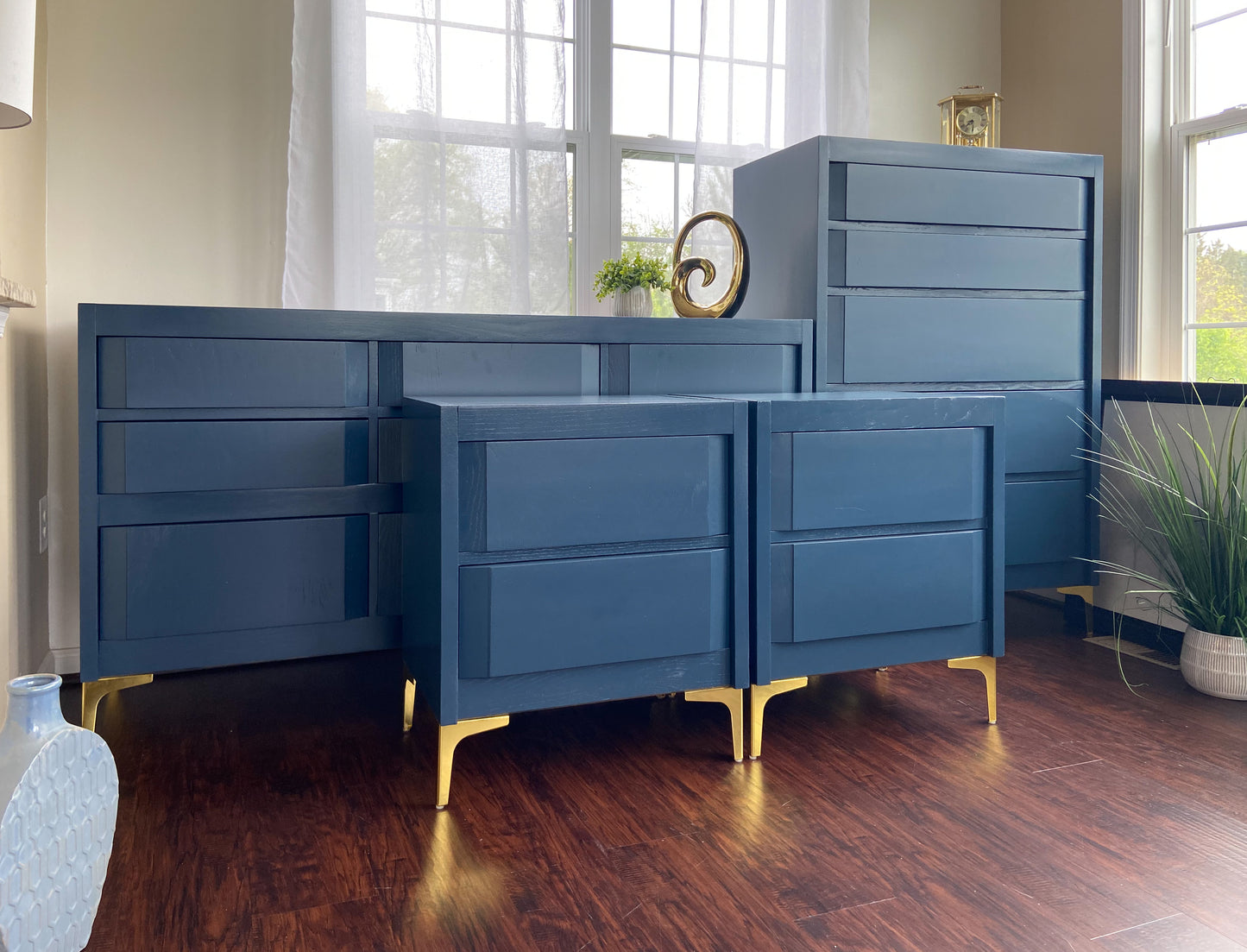 Huntley by Thomasville Modern Mid-century TrueNavy Dresser/Nightstands/Bedroom Set