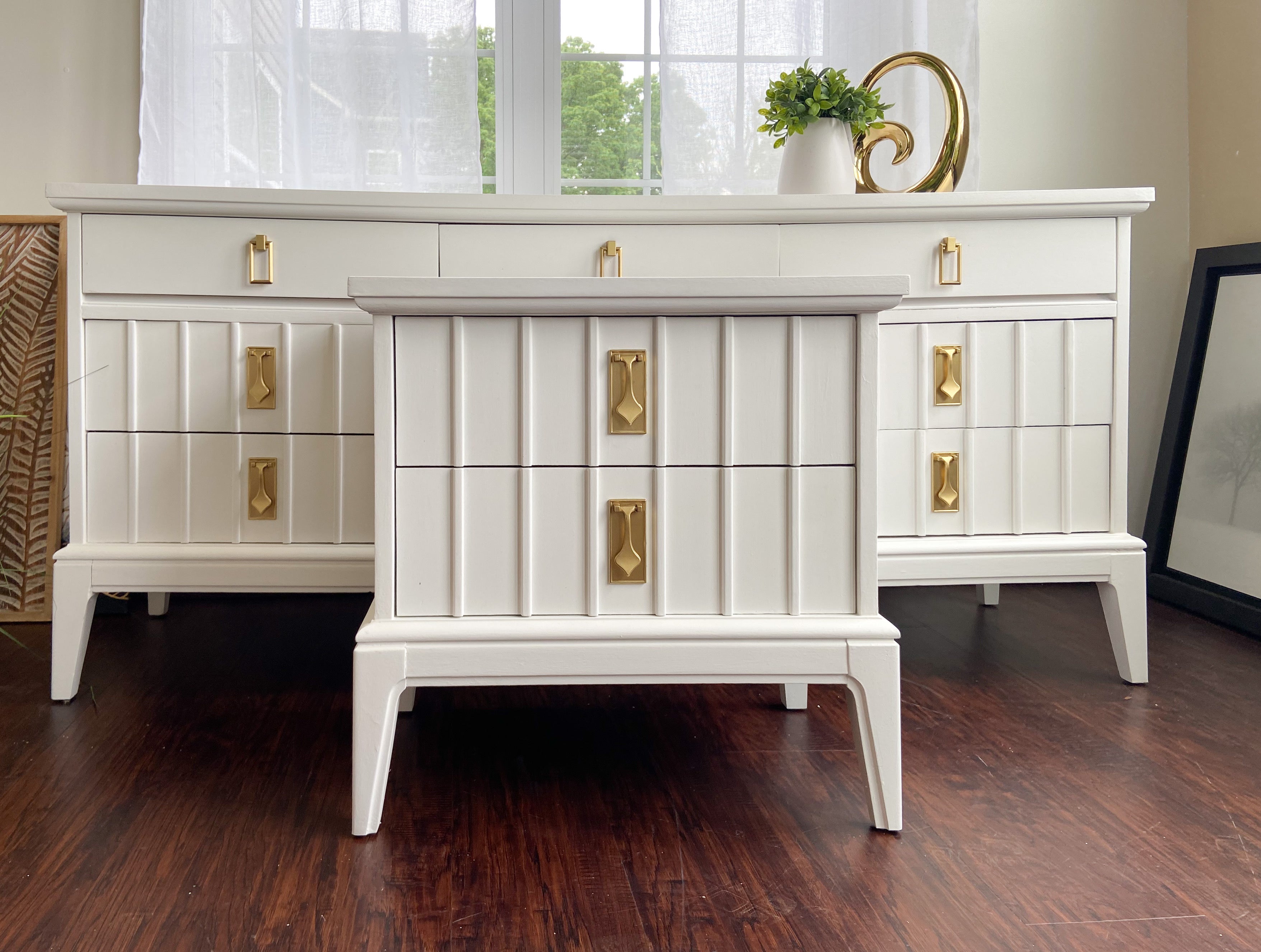 Dixie dresser online 4 drawer